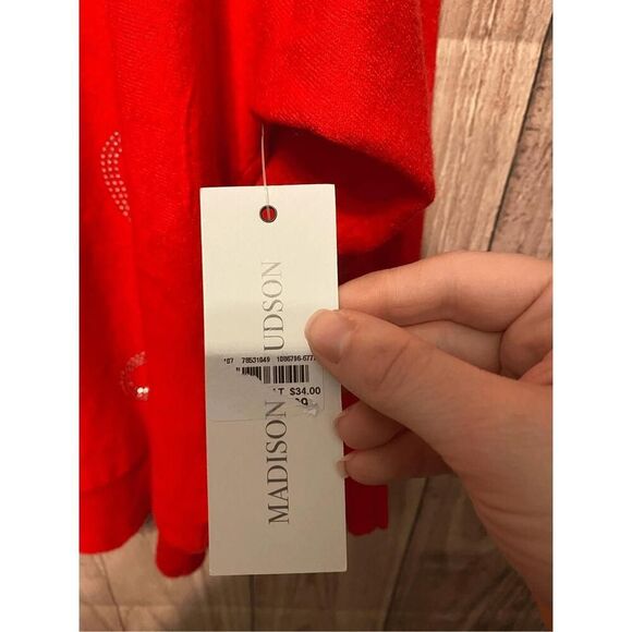 Madison + Hudson Large NWT red heart sweater pullover Valentines love - Picture 4 of 7